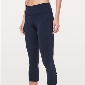 Lululemon Pace Rival Crop 22" inch in True Navy